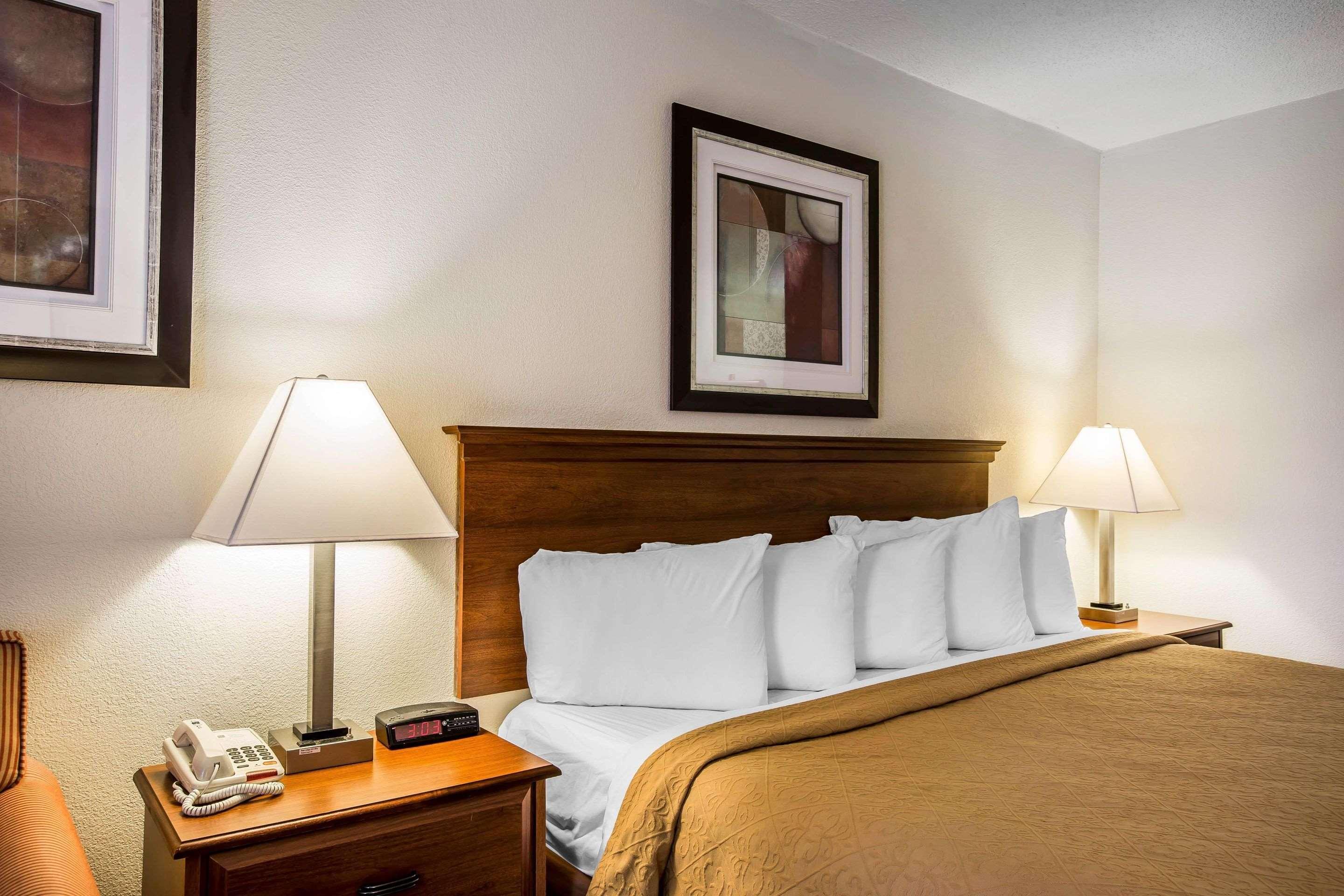 Quality Inn Madison Buitenkant foto
